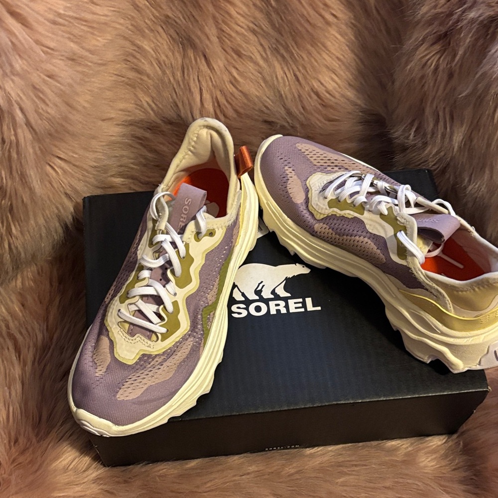 Sorel Women's Lavender and Cream Sneakers